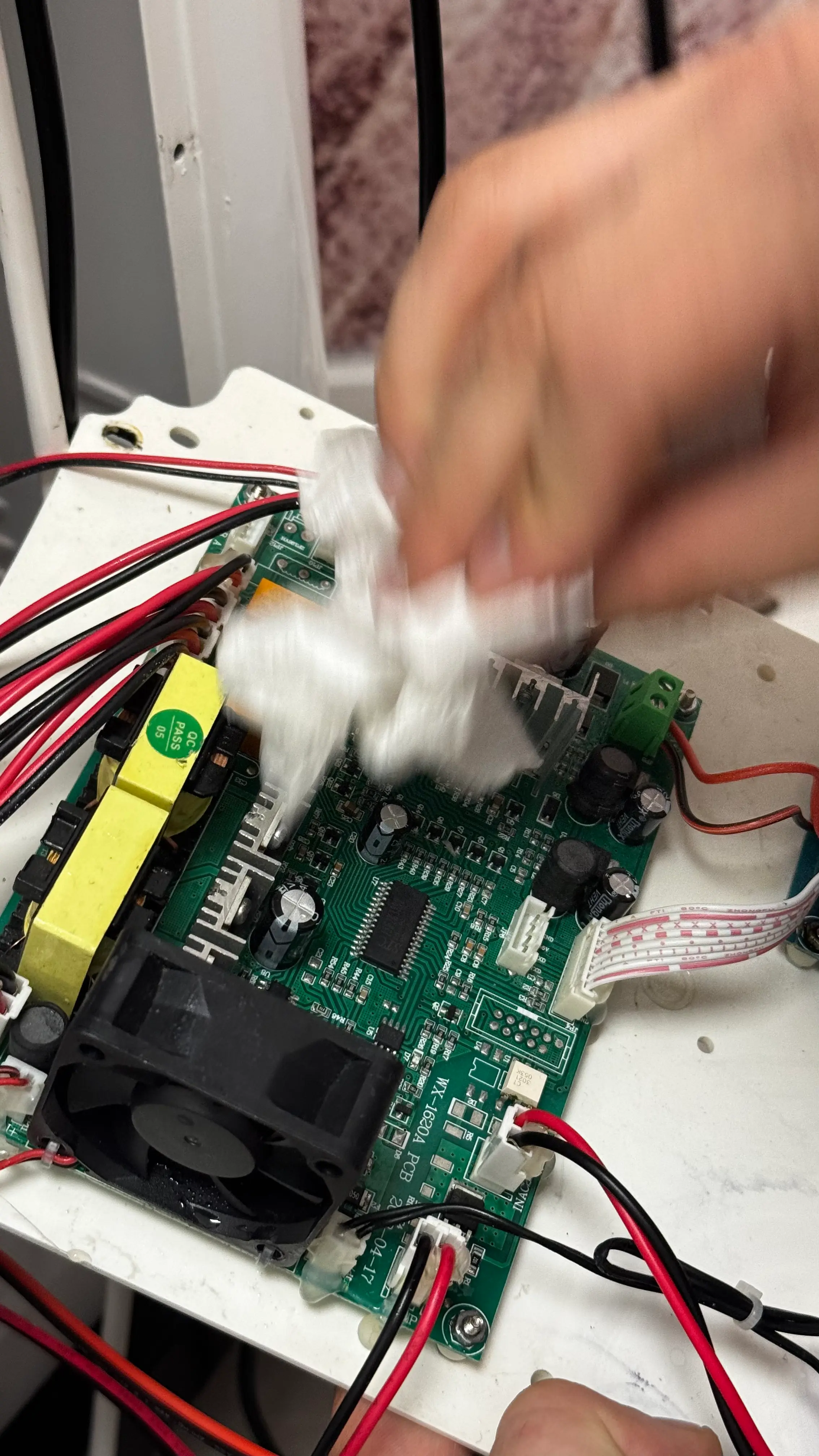 Kontrola płyty głównej urządzenia